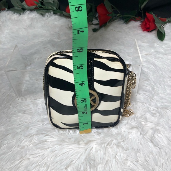 Michael Kors - Picture 2 of 8